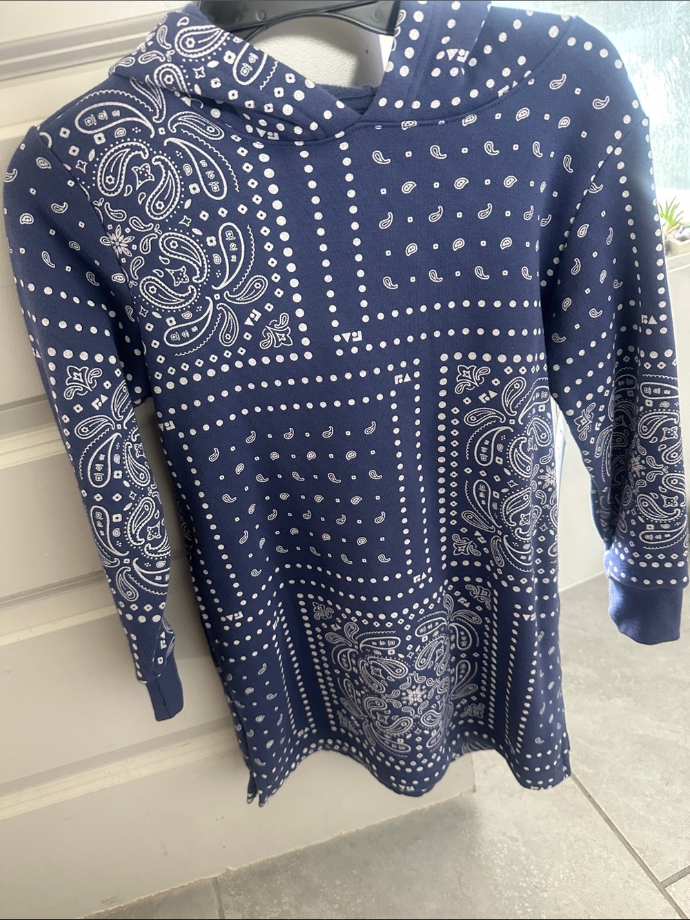 Women's Navy Bandana-Print Hoodie Sweatshirt
